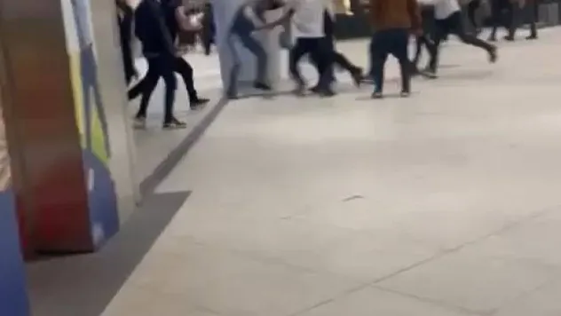 Bursa'da alışveriş merkezinde meydan muharebesi