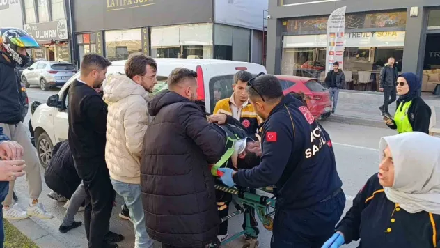 Bursa'da hafif ticari araç cipe çarptı: 1 yaralı