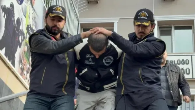 Büyükçekmece'de 3 kişinin öldürüldüğü kanlı cinayetin detayları ortaya çıktı: Şüpheli adliyeye sevk edildi