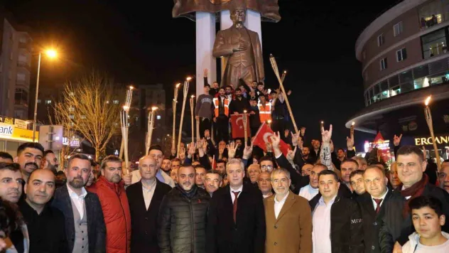 Büyükçekmece'de vatandaşlar, Çanakkale Şehitleri için yürüdü