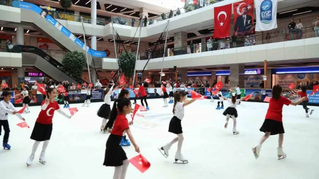 Buz üstünde gençlik bayramı kutlaması