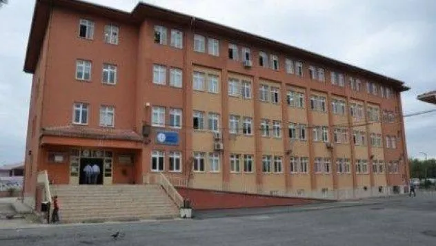 Çağrıbey Ortaokulu Kapalı Spor Salonunun Yapımına Başlanıyor