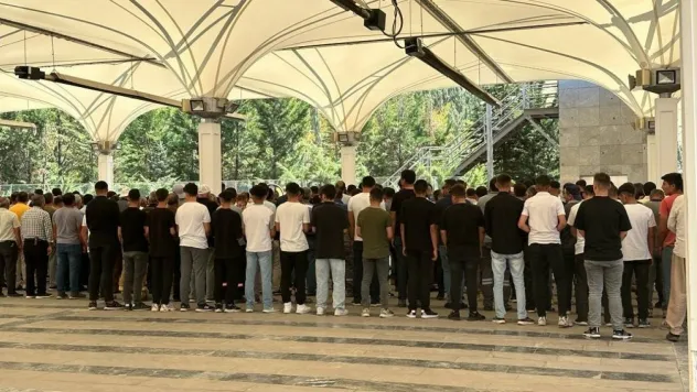 Çakmak gazı kokladığı ileri sürülen çocuk toprağa verildi