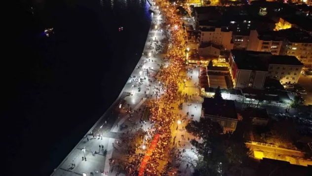 Çanakkale'de Cumhuriyet coşkusu fener alayıyla taçlandı
