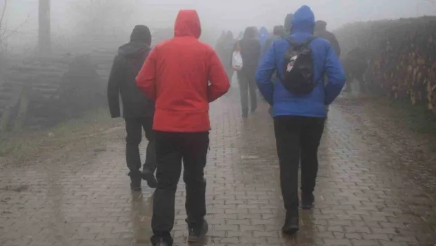 Çanakkale Zaferi'nin yıl dönümünü yürüyüşle kutladılar