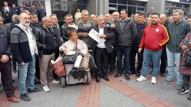 Çankaya Belediyesi'nin pazar yerine heykel sevdası esnafı ayaklandırdı