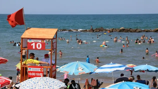 Cankurtaranların hayat nöbeti: Bayramda 16 kişiyi ölümün kıyısından aldılar