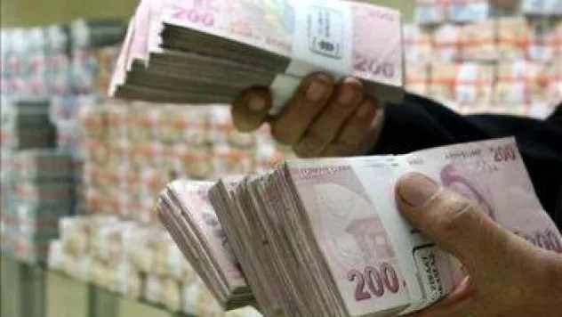 Cari açık 2011'de rekor kırdı