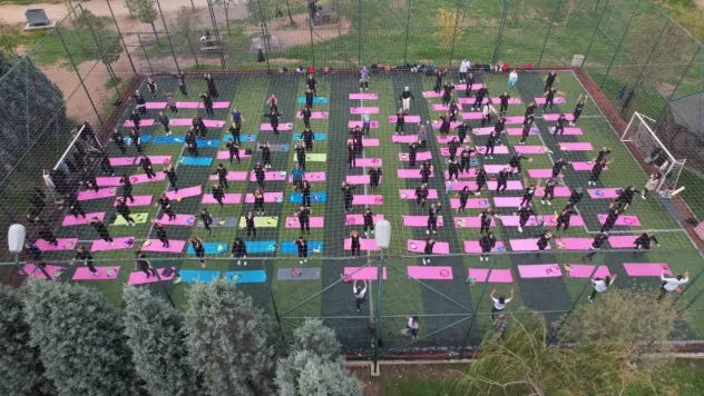 Çayırova'da ev hanımları 'Matını Al Gel' etkinliğinde buluştu