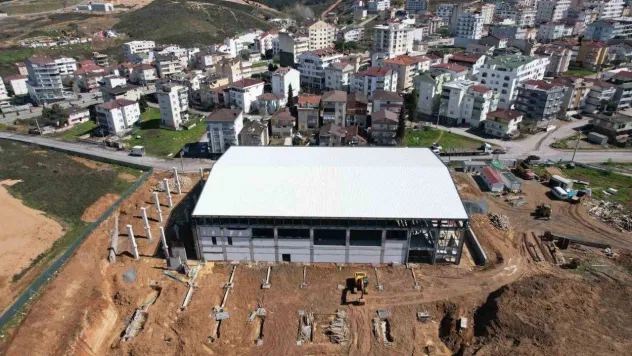 Çayırova'nın yeni spor salonunda çalışmalar devam ediyor