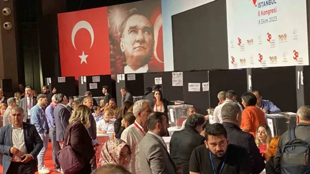CHP 38. Olağan İstanbul İl Kongresi'nde oylama başladı