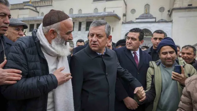 CHP Genel Başkanı Özel: 'Ülkenin ana gündemi emeklinin sesinin duyurulmasıdır'