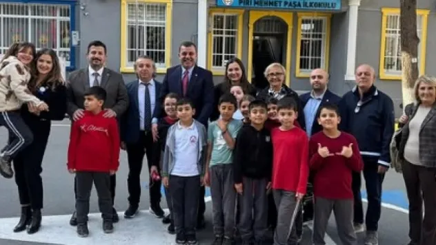 Chp İlçe Başkanlığı, Öğretmenler Günü'nde Eğitimcileri Yalnız Bırakmadı