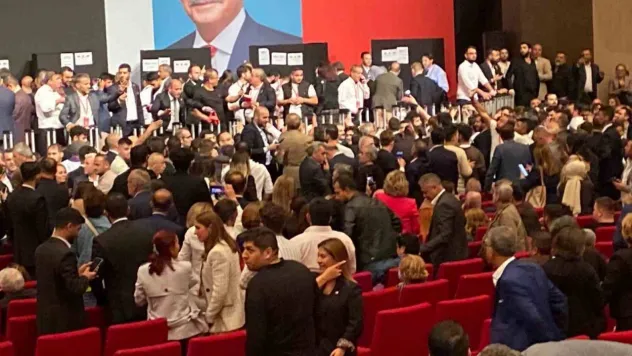 CHP'nin yeni İstanbul İl Başkanı Özgür Çelik oldu