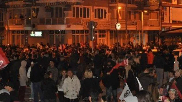 CHP zaferini kutluyor (Foto Galeri)