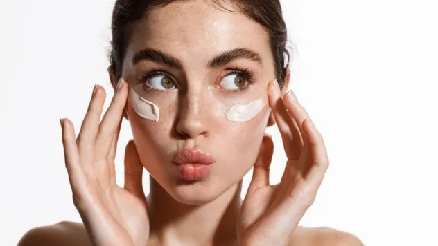 Cilt yaşlanmasını önlemek için güneşten korunun