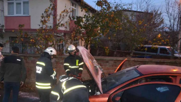 Çorlu'da LPG'li otomobil alev aldı