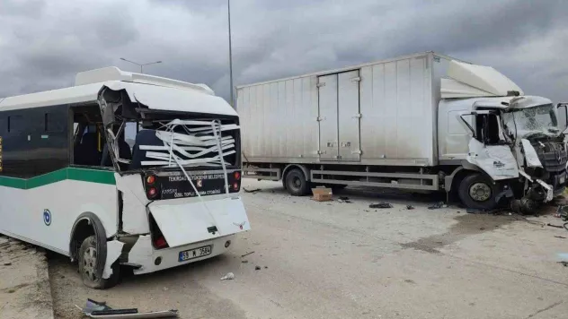 Çorlu'da trafik kazası: 3 yaralı