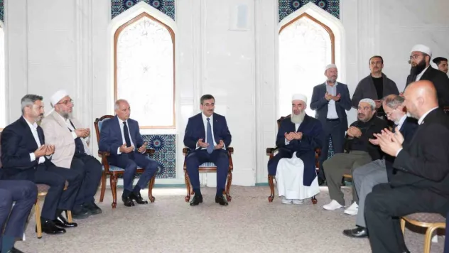 Cumhurbaşkanı Yardımcısı Yılmaz'dan Seyyid Abdulbaki El-Hüseyni'nin ailesine taziye ziyareti