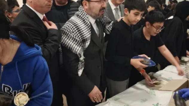 'Değirmenköy'de İyilik Var' Kermesine Yoğun İlgi: İlçe Millî Eğitim Müdürü Damat Öğrencilerle Bir Araya Geldi