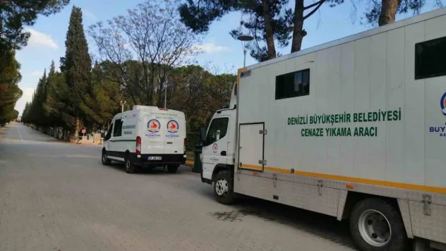 Denizli'den deprem bölgesine cenaze araçları gönderildi