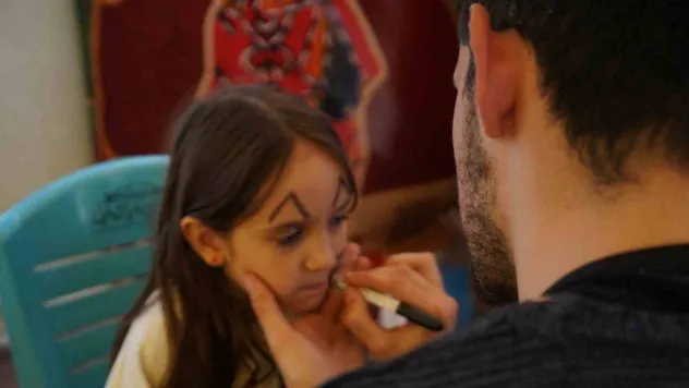 Depremzede çocuklar 'Şeker Çocuk Ramazan Günleri' etkinliğiyle sosyal hayata yeniden adapte oluyor