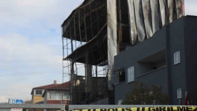 Dilovası'ndaki yangına ilişkin belediye başkanı yardımcısı ile 4 kişi açığa alındı