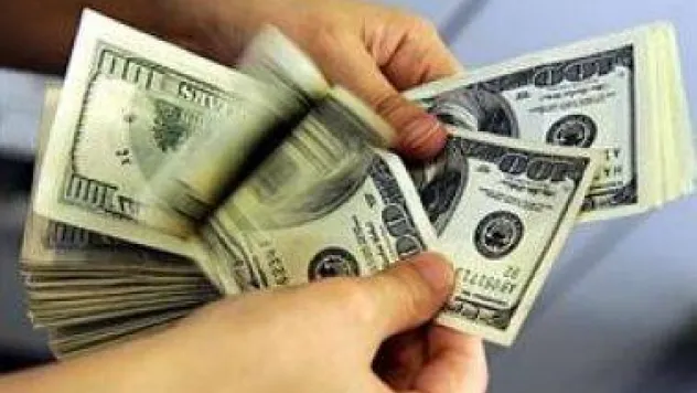 Dolar 1 ay aradan sonra 1.85'i aştı