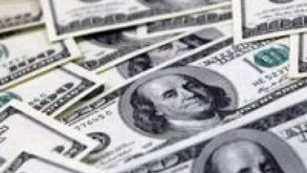 Dolar yine 1,90'ı gördü