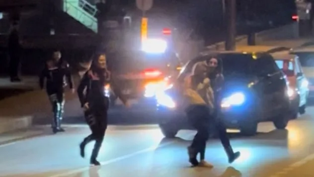 Edirne'de kriz geçiren genç kadın çevreye saldırdı: Polis müdahale etti