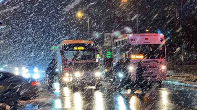 Edirne'de yoğun kar yağışı etkili oluyor