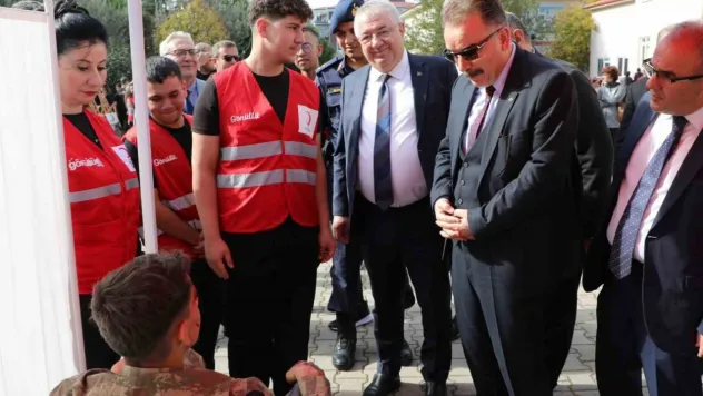 Edremit'te Kızılay haftası coşkusu