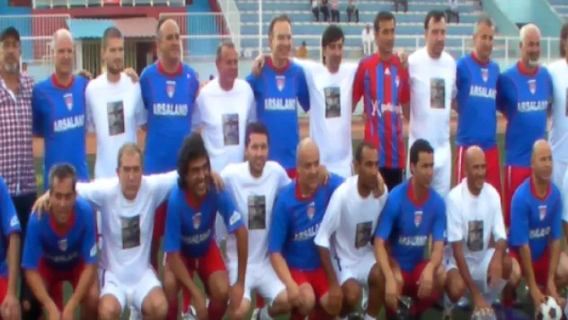 Efsane Müjdat Gürsu Anıldı