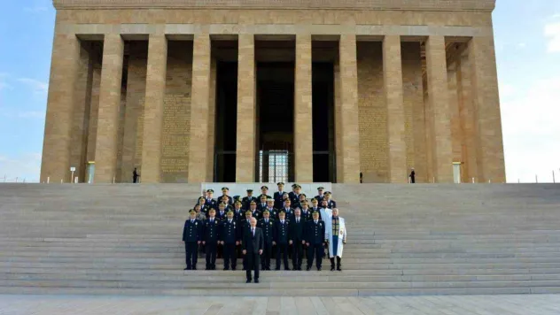 Emniyet Teşkilatı 10 Kasım öncesi Anıtkabir'i ziyaret etti