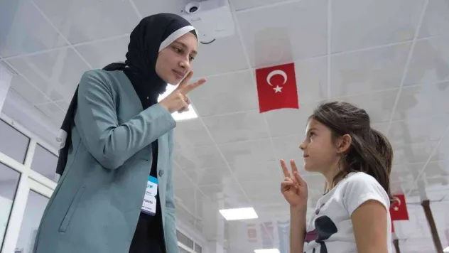 Engelsiz yaşam için işaret dili eğitimi