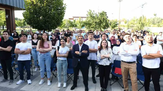 Esenler'in yazılımcı gençleri Zafer Bayramı için oyun geliştirdi