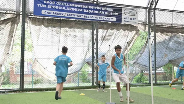 Esenyurt Belediye Başkan Vekili Can Aksoy'dan yaz spor okullarına ziyaret