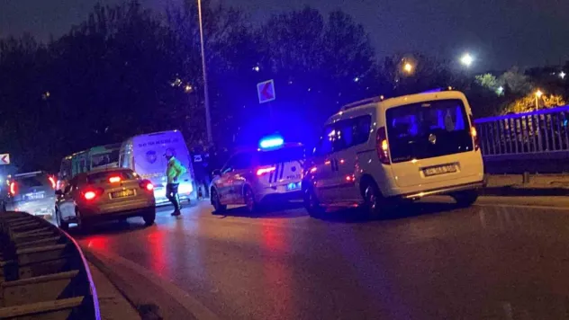 Eyüpsultan'daki feci kazada virajı alamayan motosiklet bariyere çarptı: 1 ölü, 1 yaralı