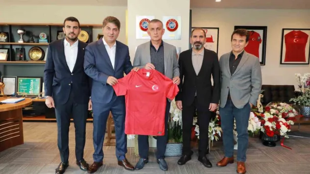 Fenerbahçe'den TFF Başkanı Hacıosmanoğlu'na ziyaret