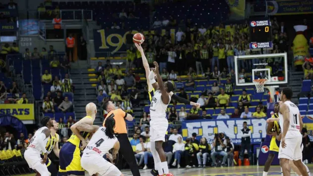 Fenerbahçe seride 1-0 öne geçti