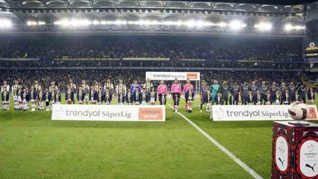 Fenerbahçe, Süper Lig'de Fatih Karagümrük'e konuk olacak