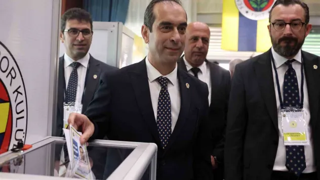 Fenerbahçe Yüksek Divan Kurulu başkan adayları oylarını kullandı