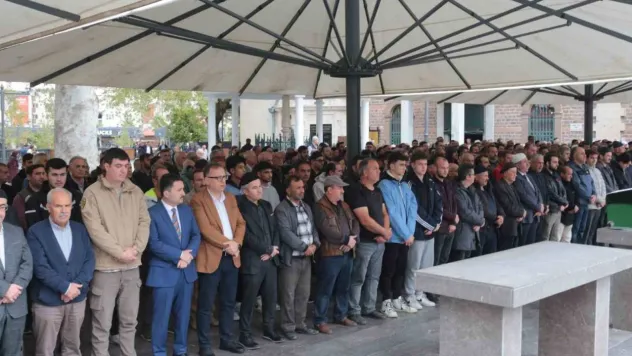 Filistinli şehitler için gıyabi cenaze namazı kılındı