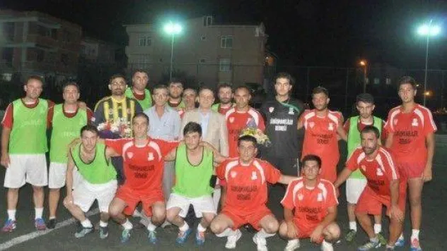 Futbol Turnuvasında Dostluk Yarışıyor