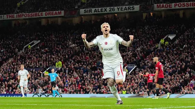 Galatasaray'ın, Manchester United zaferi İngiliz basınında