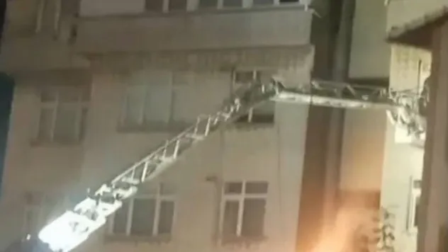 Gebze'de bir binada çatırtı sesleri: Bina tahliye ediliyor