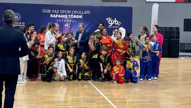 Gençlik ve Spor Bakanı Dr. Osman Aşkın Bak Yaz Spor Okulları kapanış törenine katıldı