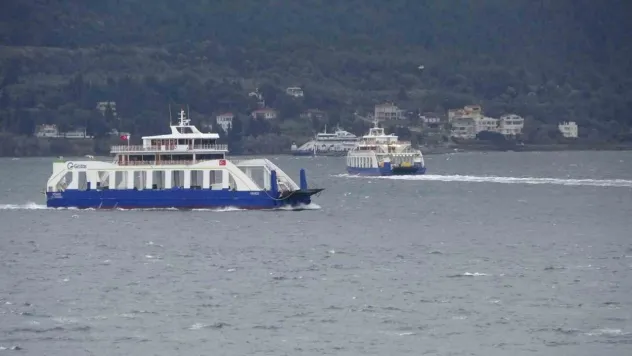 Gökçeada ve Bozcaada'ya bazı feribot seferleri iptal edildi