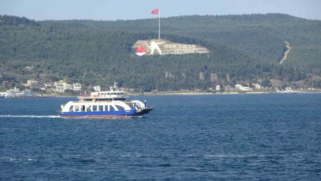 Gökçeada'ya feribot seferlerine fırtına engeli