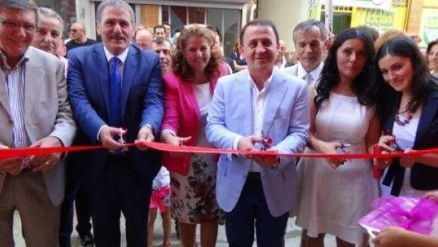 Has güzellik salonu açıldı